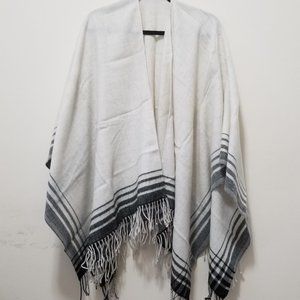 UNIQLO Black & White 2 Way Stole